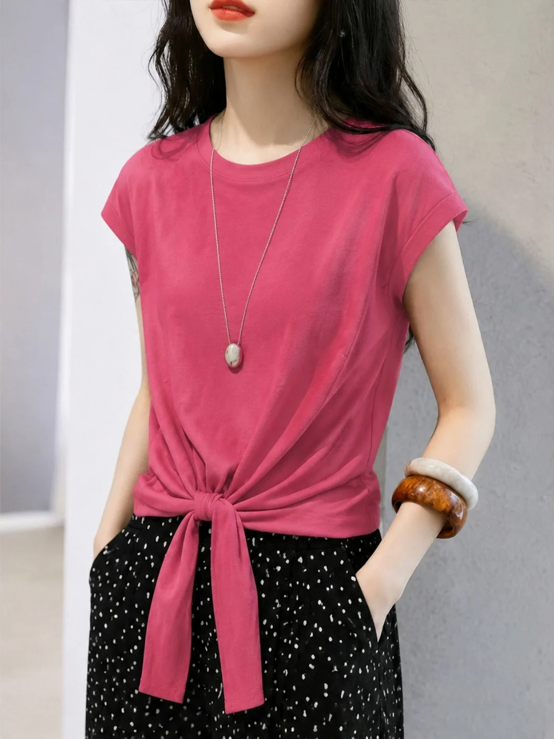Korean Style Pure Color T-Shirt Women's Summer 2026 Short Sleeve Knot Design round Neck Versatile Fashionable Youthful Top
Korean Style Pure Color T-Shirt Women's Summer 2026 Short Sleeve Knot Design round Neck Versatile Fashionable Youthful Top