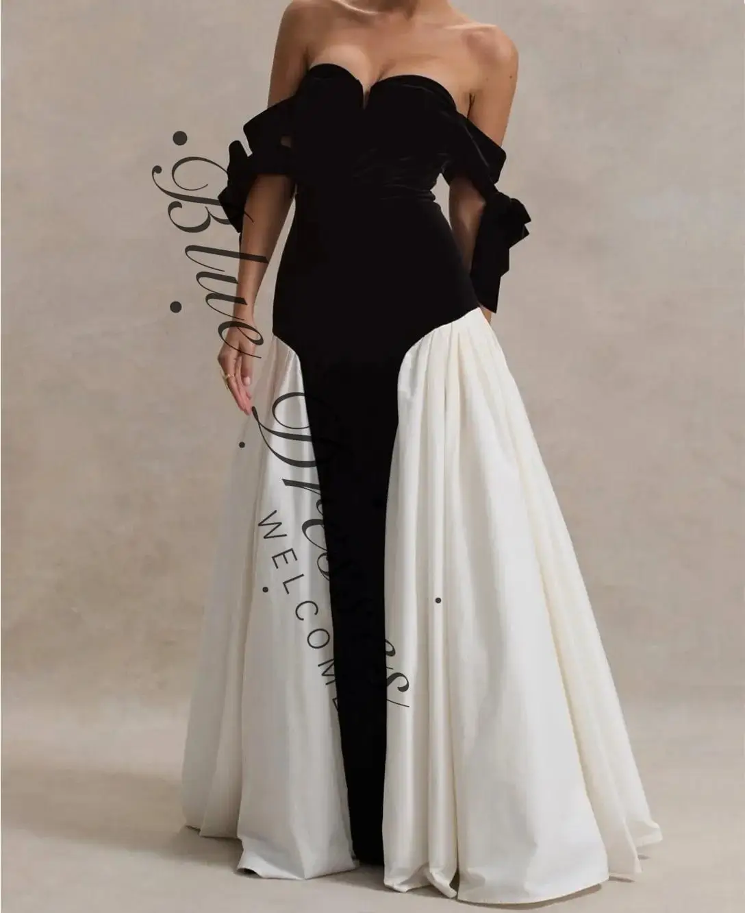 Длинные черно-белые бархатные вечерние платья по индивидуальному заказу с бантом из крепа с открытыми плечами и молнией, плиссированное вечернее платье длиной до пола для женщин 
Длинные черно-белые бархатные вечерние платья по индивидуальному заказу с бантом из крепа с открытыми плечами и молнией, плиссированное вечернее платье длиной до пола для женщин