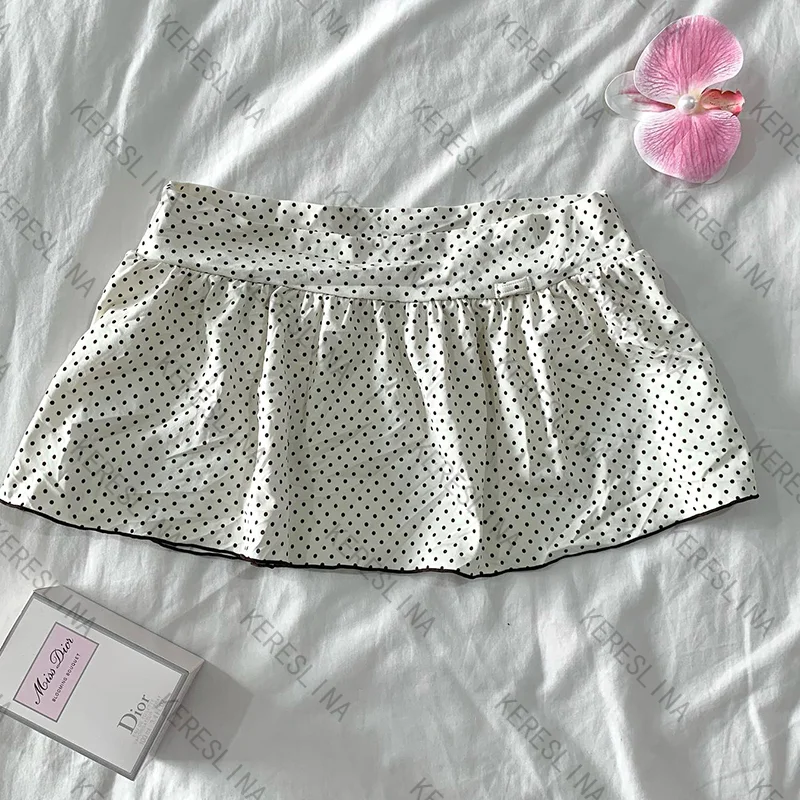 Y2k Classic and versatile high street vintage casual spotted print skirt summer sweet elegant and comfortable female mini skirt
Y2k Classic and versatile high street vintage casual spotted print skirt summer sweet elegant and comfortable female mini skirt