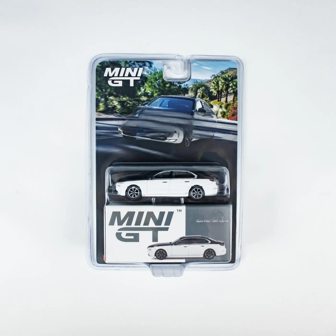 TSM MINI GT 1:64 #959-BL i7 Drive 60 White / Black Sapphire Die-cast alloy car model gifts 
TSM MINI GT 1:64 #959-BL i7 Drive 60 White / Black Sapphire Die-cast alloy car model gifts
