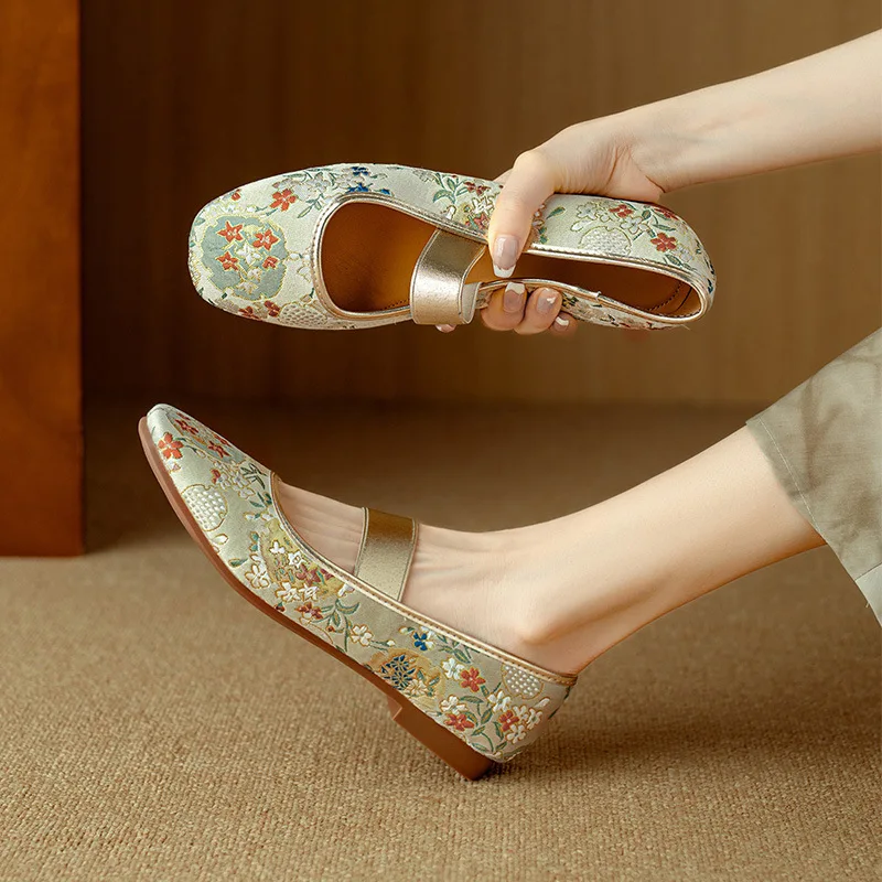 New Chinese Style Women'S Shoes, Square-Toe Embroidered Hanfu Embroidered Shoes, Flat-Sole Mary Jane Shoes For Women
New Chinese Style Women'S Shoes, Square-Toe Embroidered Hanfu Embroidered Shoes, Flat-Sole Mary Jane Shoes For Women