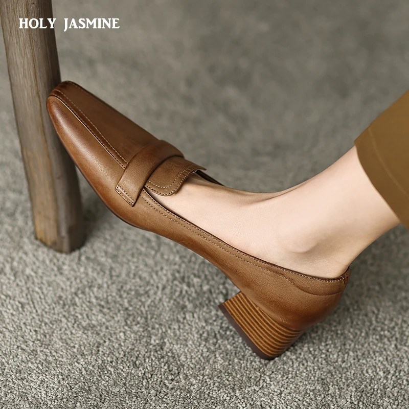 Mid Heel Retro Women Pumps Pointed Toe Concise Office Lady Working Shoes Woman Genuine Leather Pumps Basic Spring Summer 2024
Mid Heel Retro Women Pumps Pointed Toe Concise Office Lady Working Shoes Woman Genuine Leather Pumps Basic Spring Summer 2024