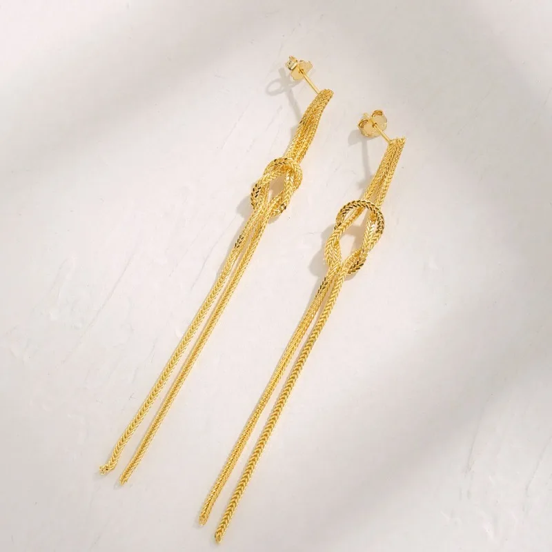 Серьги-гвоздики премиум-класса из стерлингового серебра S925, легкие, роскошные, универсальные, с длинными завязками и кисточками в стиле ретро
Серьги-гвоздики премиум-класса из стерлингового серебра S925, легкие, роскошные, универсальные, с длинными завязками и кисточками в стиле ретро