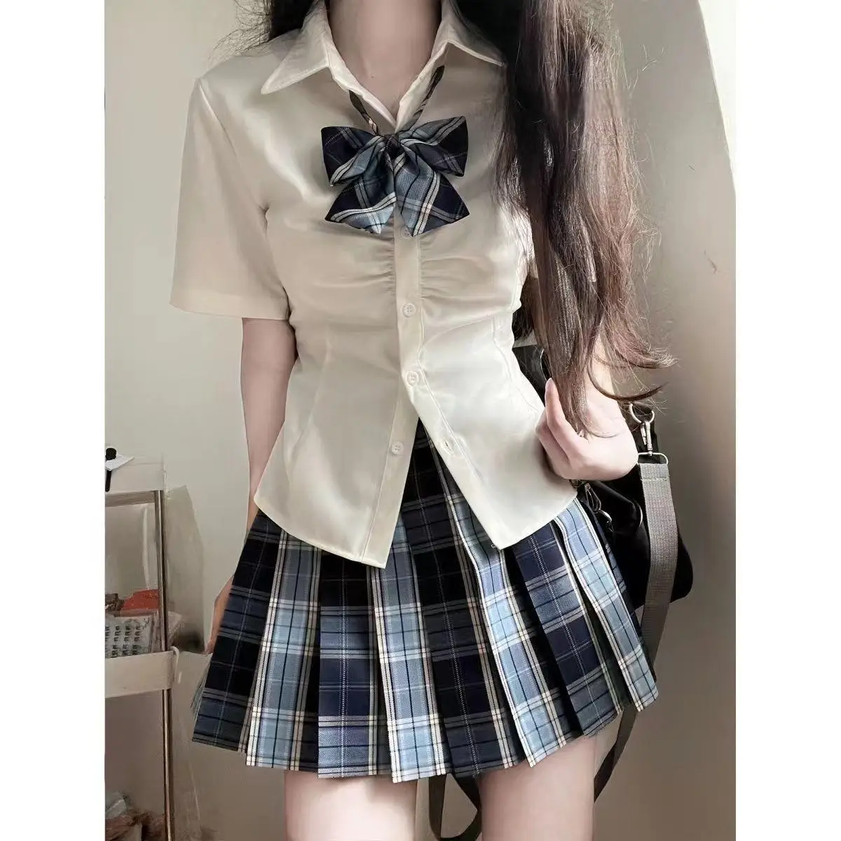 Slimming Short Sleeve Shirt with Belt for plus Size Women Summer College Style JK Uniform White Shirt V Neck Two Piece Set
Slimming Short Sleeve Shirt with Belt for plus Size Women Summer College Style JK Uniform White Shirt V Neck Two Piece Set