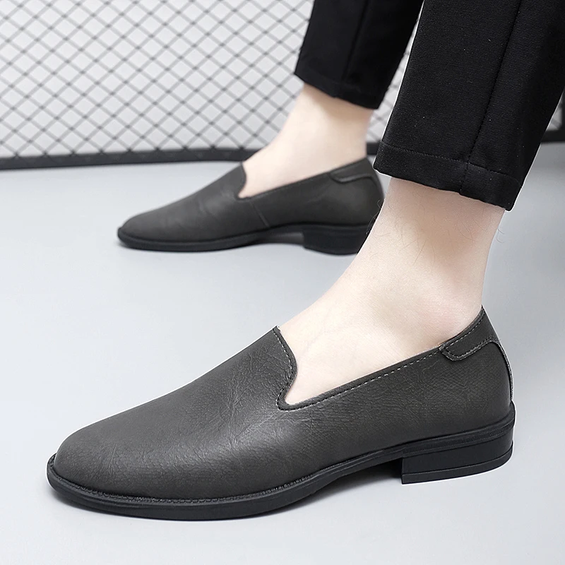 Men Leather Loafers Casual Dress Shoes for Men Soft Sole Comfortable Slip-On Shoes Lightweight Business Office Wear big size 48
Men Leather Loafers Casual Dress Shoes for Men Soft Sole Comfortable Slip-On Shoes Lightweight Business Office Wear big size 48