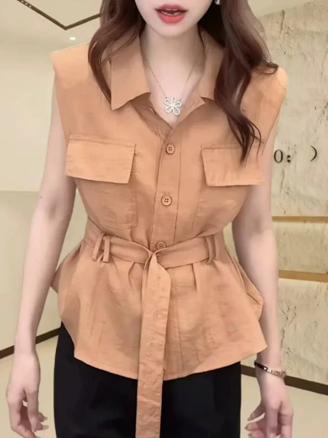 Elegant Neck Sleeveless Shirt Women's Summer plus Size Beautiful MM Tie Waist Slimming High-End Feeling Top
Elegant Neck Sleeveless Shirt Women's Summer plus Size Beautiful MM Tie Waist Slimming High-End Feeling Top