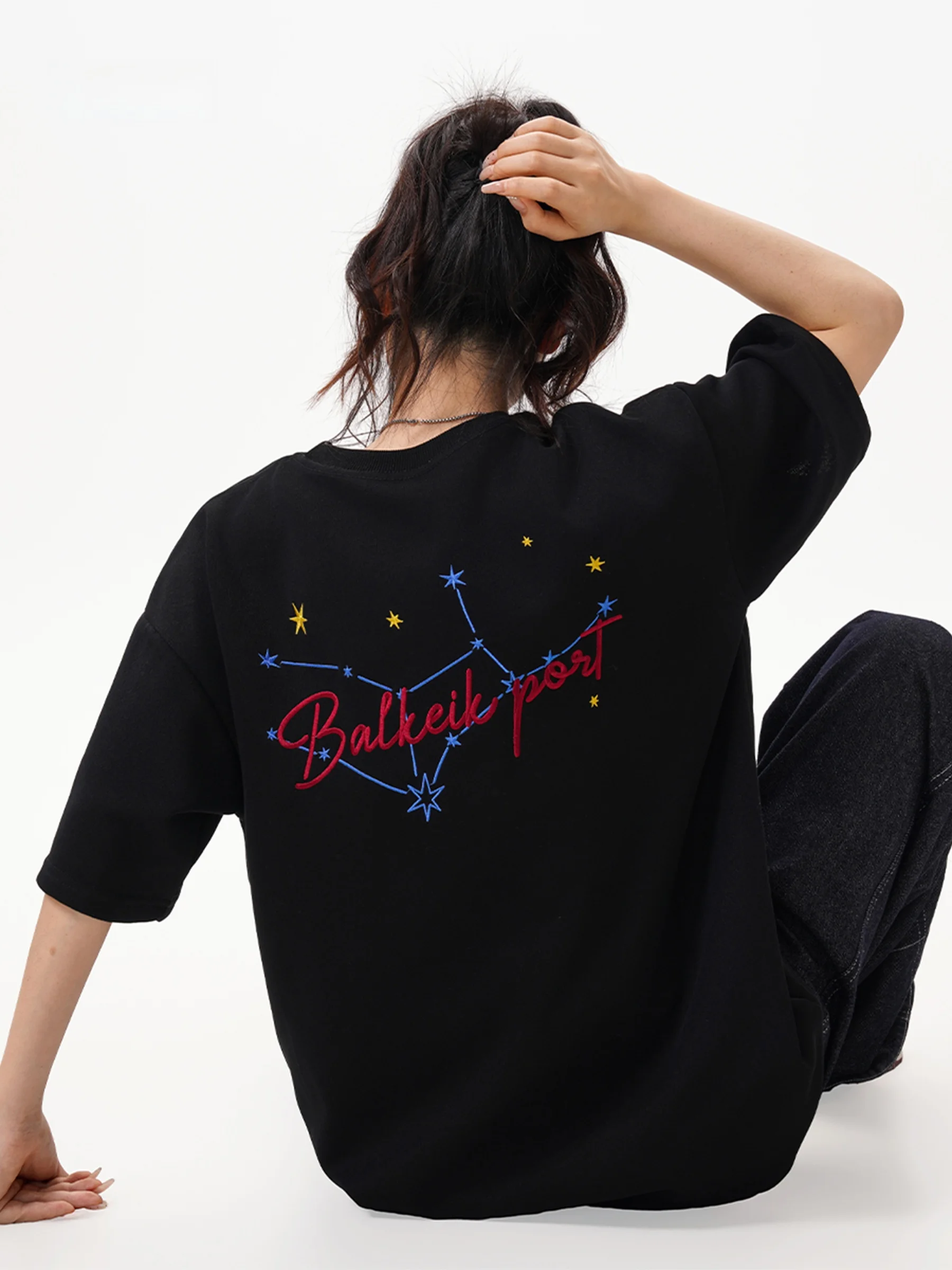 Casual American Zodiac Logo Embroidered Loose Short Sleeve round Neck T-Shirt for Men And Women Comfortable Cotton Blend Summ...
Casual American Zodiac Logo Embroidered Loose Short Sleeve round Neck T-Shirt for Men And Women Comfortable Cotton Blend Summ...
