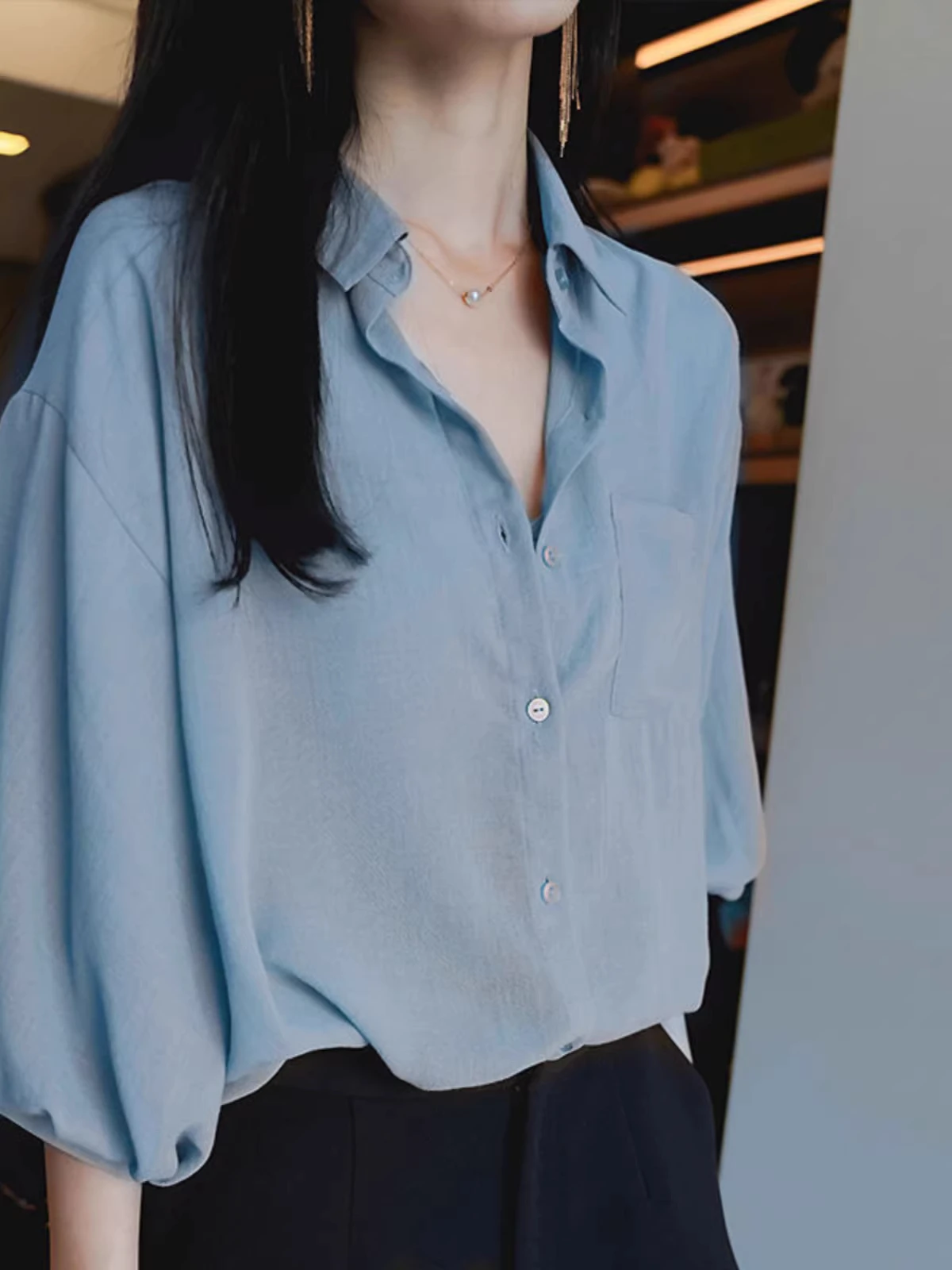 Elegant Blue Five-Quarter Sleeve Shirt Women's Loose Drapey Style Summer 2026 New Casual Korean Version Button up Top
Elegant Blue Five-Quarter Sleeve Shirt Women's Loose Drapey Style Summer 2026 New Casual Korean Version Button up Top