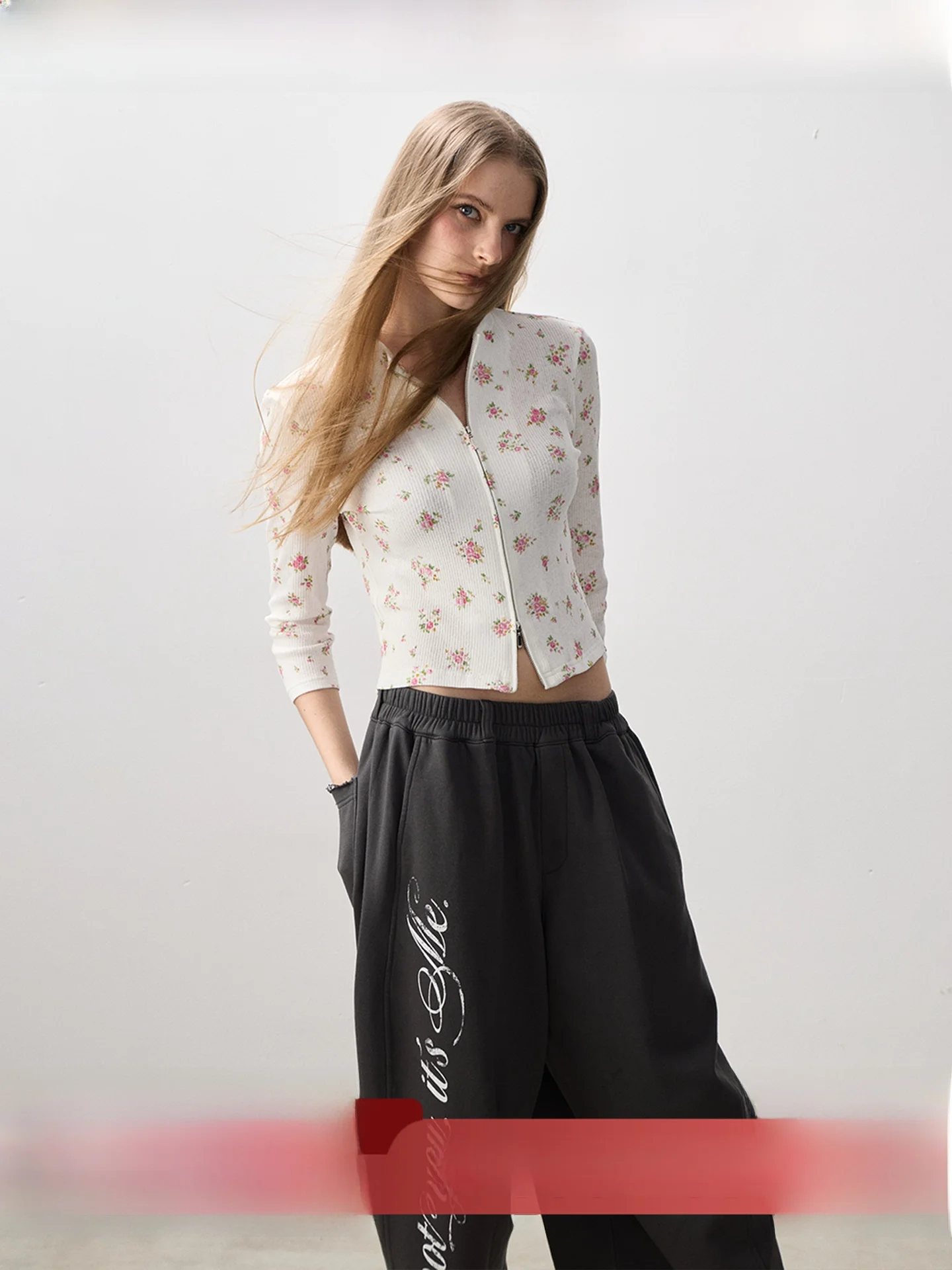 Кардиган SukiBySuki с круглым вырезом, вязаный, приталенный, с цветочным принтом, градиентной окраской, повседневный, из смесового хлопка, с длинными рукавами, короткий...
Кардиган SukiBySuki с круглым вырезом, вязаный, приталенный, с цветочным принтом, градиентной окраской, повседневный, из смесового хлопка, с длинными рукавами, короткий...