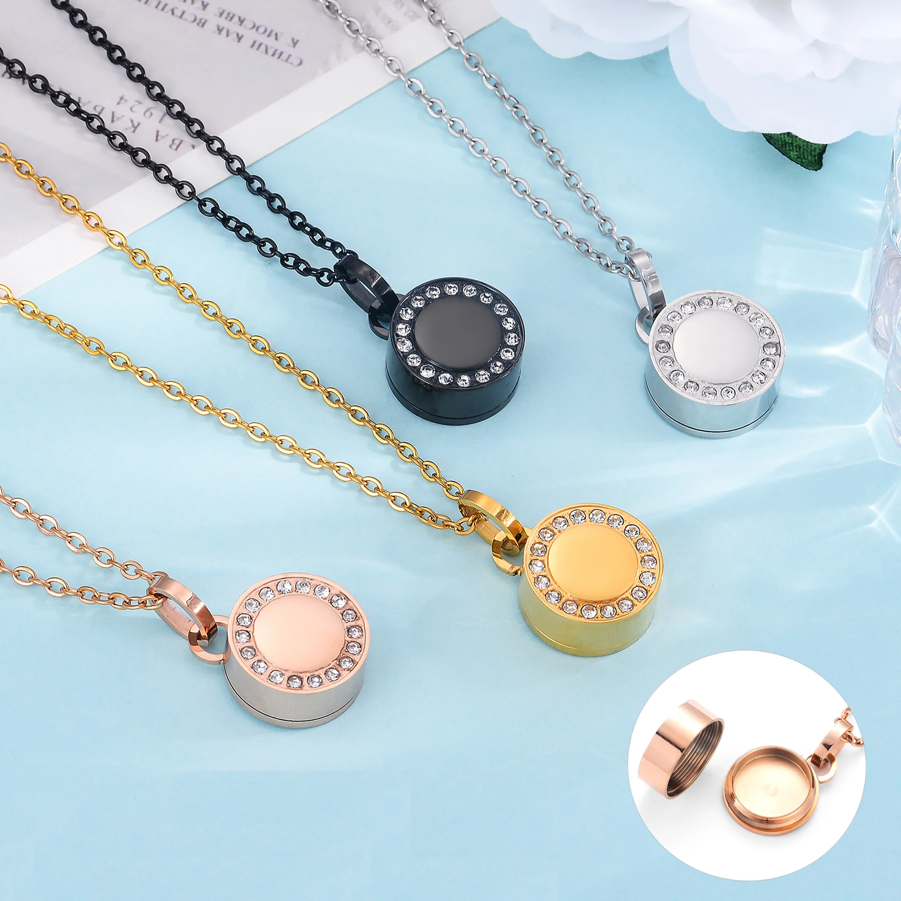 New Fashion Crystal Round Cremation Urn Pendant Memorial Necklace for Women Stainless Steel Ashes Holder Keepsake Jewelry
New Fashion Crystal Round Cremation Urn Pendant Memorial Necklace for Women Stainless Steel Ashes Holder Keepsake Jewelry