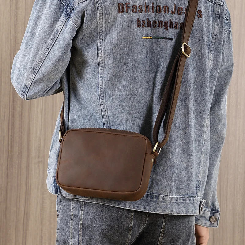 YL-18D-204 Crazy Horse Leather Men's Crossbody Bag Head Layer Leather Outdoor Leather Shoulder Bag
YL-18D-204 Crazy Horse Leather Men's Crossbody Bag Head Layer Leather Outdoor Leather Shoulder Bag