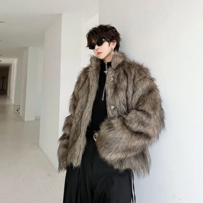 Winter High-end Temperament Men's Fur Coat Thick and Warm Coat Short Fox Fur One-piece Cotton Jacket
Winter High-end Temperament Men's Fur Coat Thick and Warm Coat Short Fox Fur One-piece Cotton Jacket