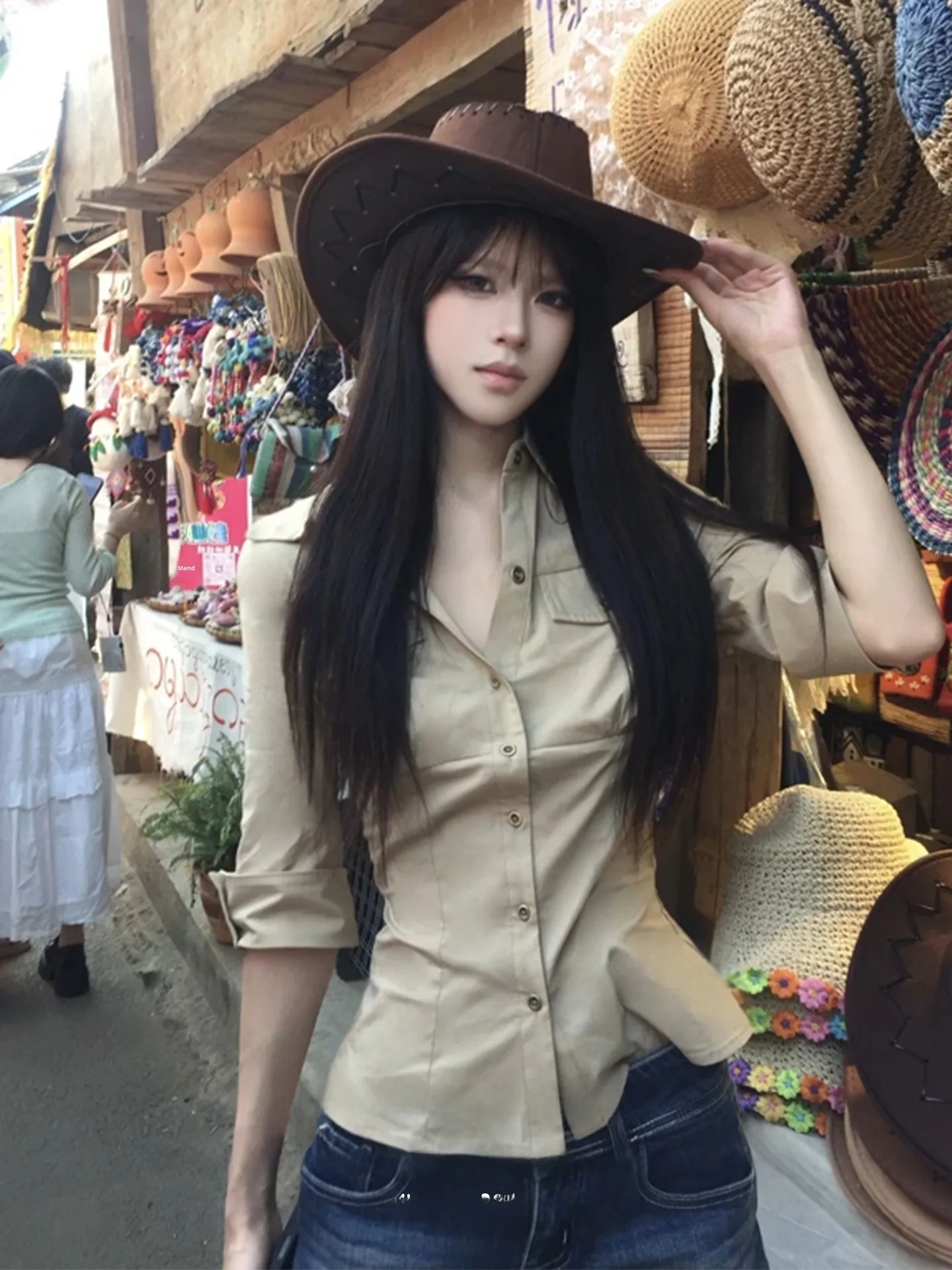 Korean Style Women's Shirt Early Spring Fashion Khaki Slim Fit Shirt with Waist Capping Turn-down Collar mid Sleeve Top
Korean Style Women's Shirt Early Spring Fashion Khaki Slim Fit Shirt with Waist Capping Turn-down Collar mid Sleeve Top