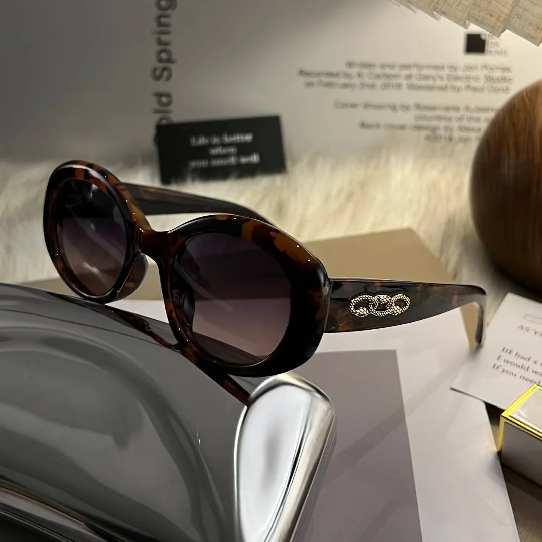 2025New Polarized Small oval Retro Sunglasses for Women Goggles Female Ladies Men Luxury Design Sun Glasses Gafas De Sol UV400
2025New Polarized Small oval Retro Sunglasses for Women Goggles Female Ladies Men Luxury Design Sun Glasses Gafas De Sol UV400