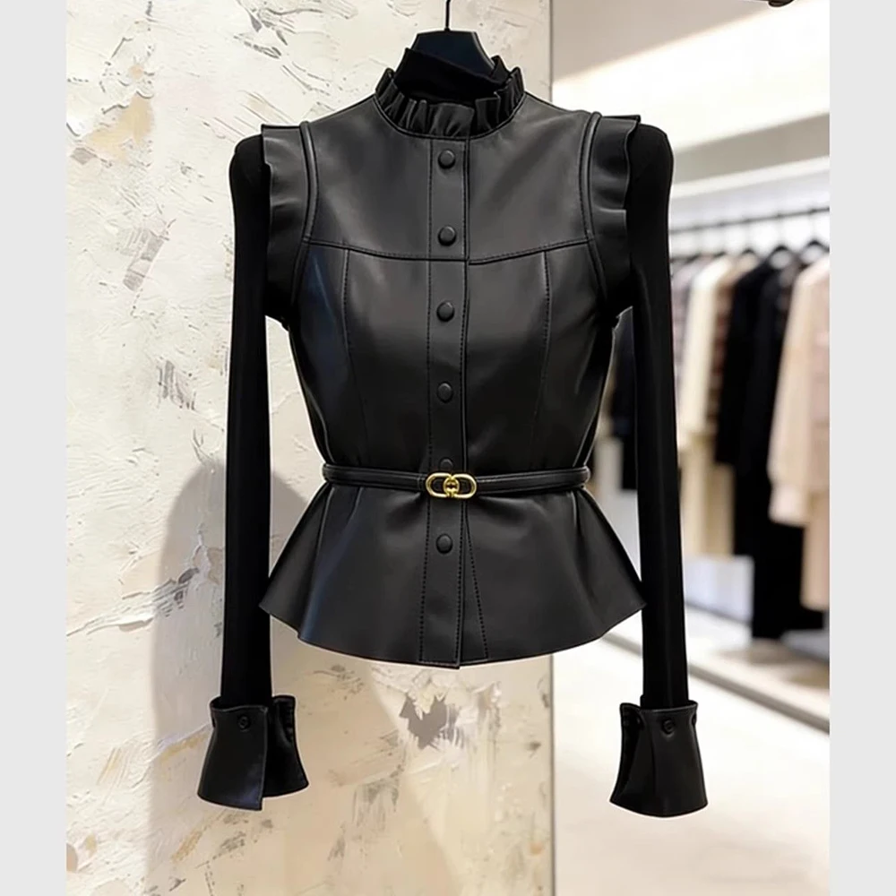 French vintage aesthetics, black vest, new ruffle craftsmanship, high-end foreign style layered items, sleeveless vests
French vintage aesthetics, black vest, new ruffle craftsmanship, high-end foreign style layered items, sleeveless vests