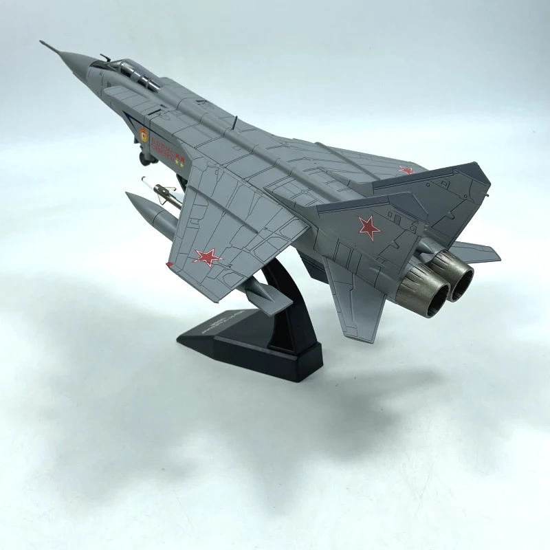 Модель советского супергероя 1/72, модель истребителя Mig-31 Mig-31, модель истребителя из сплава с перехватом, готовый продукт, игрушечный самолет, коллекционные предметы
Модель советского супергероя 1/72, модель истребителя Mig-31 Mig-31, модель истребителя из сплава с перехватом, готовый продукт, игрушечный самолет, коллекционные предметы
