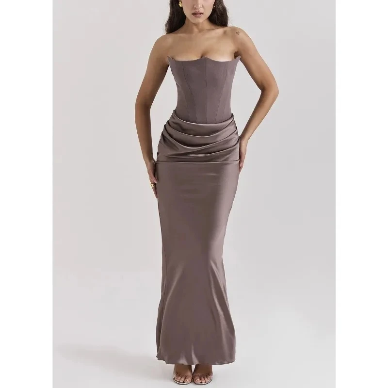 European and American Style Evening Dress Women's Fashion Solid Color Tube Top Sexy Backless Slim Fishtail Skirt New Products
European and American Style Evening Dress Women's Fashion Solid Color Tube Top Sexy Backless Slim Fishtail Skirt New Products