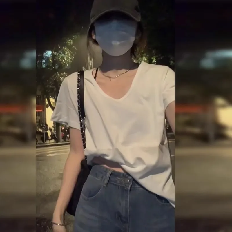 Lazy Style U-Neck Collarbone T-Shirt For Women In Summer 2025, Loose And Slimming Top, Fashionable Short Sleeved
Lazy Style U-Neck Collarbone T-Shirt For Women In Summer 2025, Loose And Slimming Top, Fashionable Short Sleeved