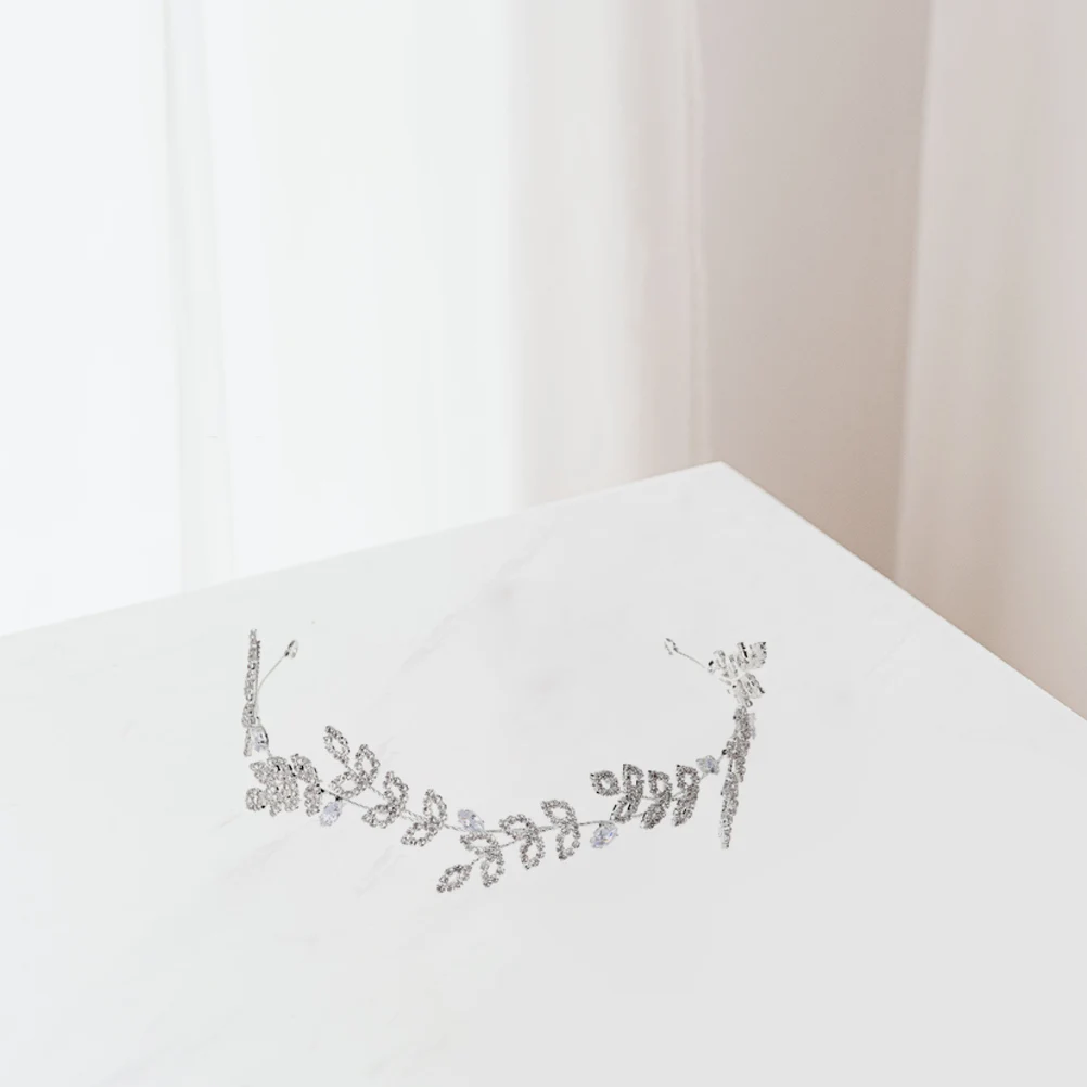 Elegant Wedding Headband for Women Girls Bridal Rhinestones Dressy Hairband Banquet Zinc Alloy Lightweight Headdress
Elegant Wedding Headband for Women Girls Bridal Rhinestones Dressy Hairband Banquet Zinc Alloy Lightweight Headdress