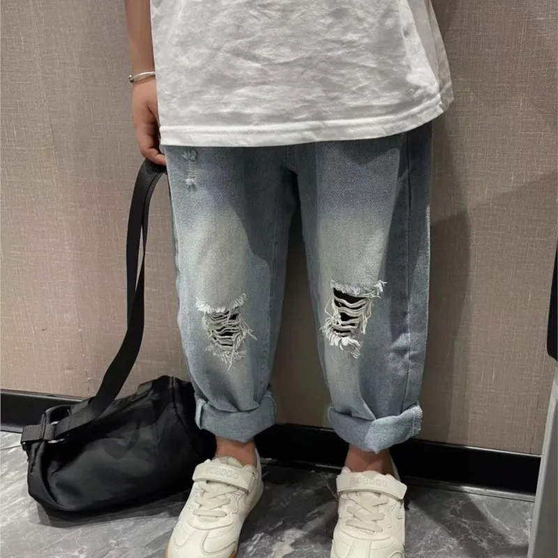 Новинка 2023 года, весенне-осенние детские джинсовые штаны для девочек, рваные джинсы, джинсы для маленьких детей, длинные штаны, брюки, детская одежда, От 2 до 12 лет
Новинка 2023 года, весенне-осенние детские джинсовые штаны для девочек, рваные джинсы, джинсы для маленьких детей, длинные штаны, брюки, детская одежда, От 2 до 12 лет