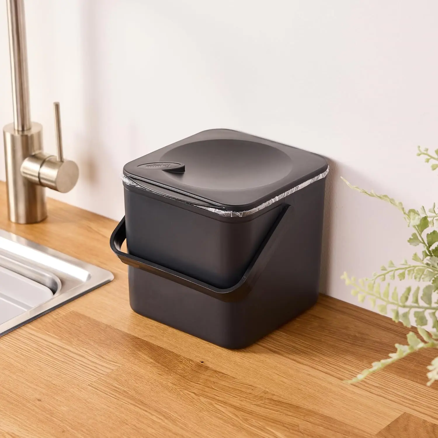 3.5L Countertop Compost Bin with Stay-Open Lid, Easy Clean, Non-Slip Feet – Eco-Friendly Kitchen Food Waste Caddy
3.5L Countertop Compost Bin with Stay-Open Lid, Easy Clean, Non-Slip Feet – Eco-Friendly Kitchen Food Waste Caddy