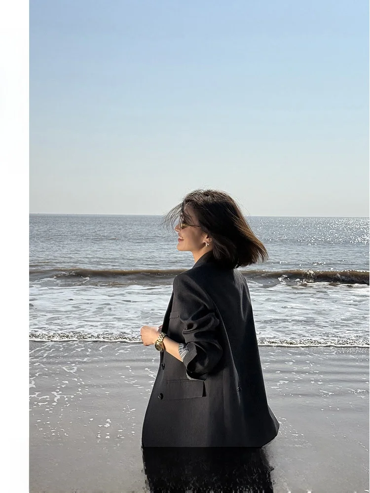 Spring New Women's Pure Color Grey Suit Jacket Casual Commute Style Loose Fit Long Sleeve Double Breasted Coat by CL1XZ1825
Spring New Women's Pure Color Grey Suit Jacket Casual Commute Style Loose Fit Long Sleeve Double Breasted Coat by CL1XZ1825