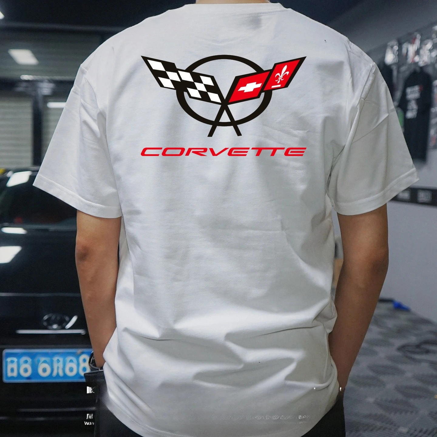 Мягкая и дышащая футболка из чистого хлопка с короткими рукавами и модифицированным рисунком автомобиля в американском стиле ретро для мужчин и женщин
Мягкая и дышащая футболка из чистого хлопка с короткими рукавами и модифицированным рисунком автомобиля в американском стиле ретро для мужчин и женщин