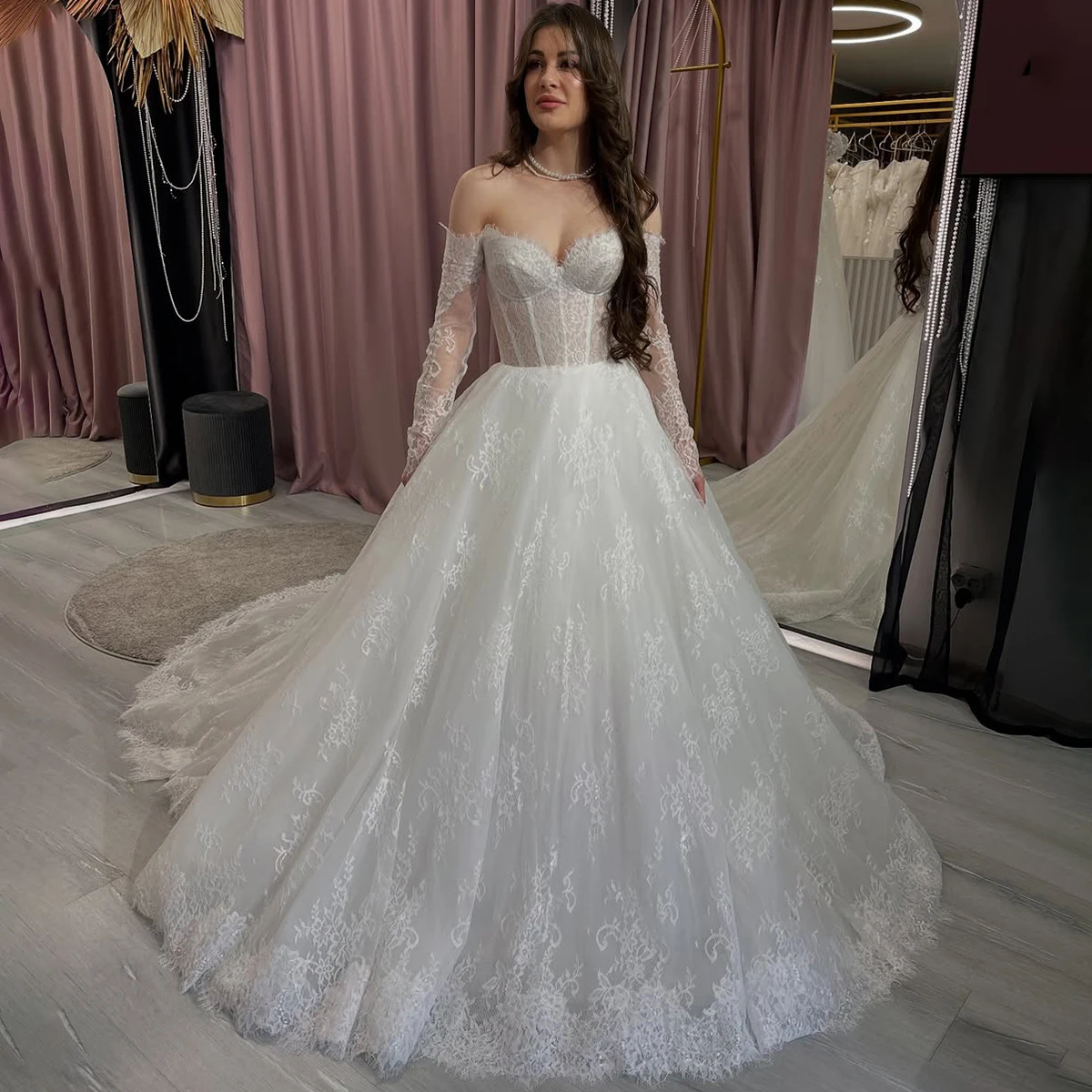 Classic Lace Sweetheart Wedding Dresses With Train A Line Long Ball Gown Pleated Bridal Party Gown For Bride Vestidos Novia
Classic Lace Sweetheart Wedding Dresses With Train A Line Long Ball Gown Pleated Bridal Party Gown For Bride Vestidos Novia