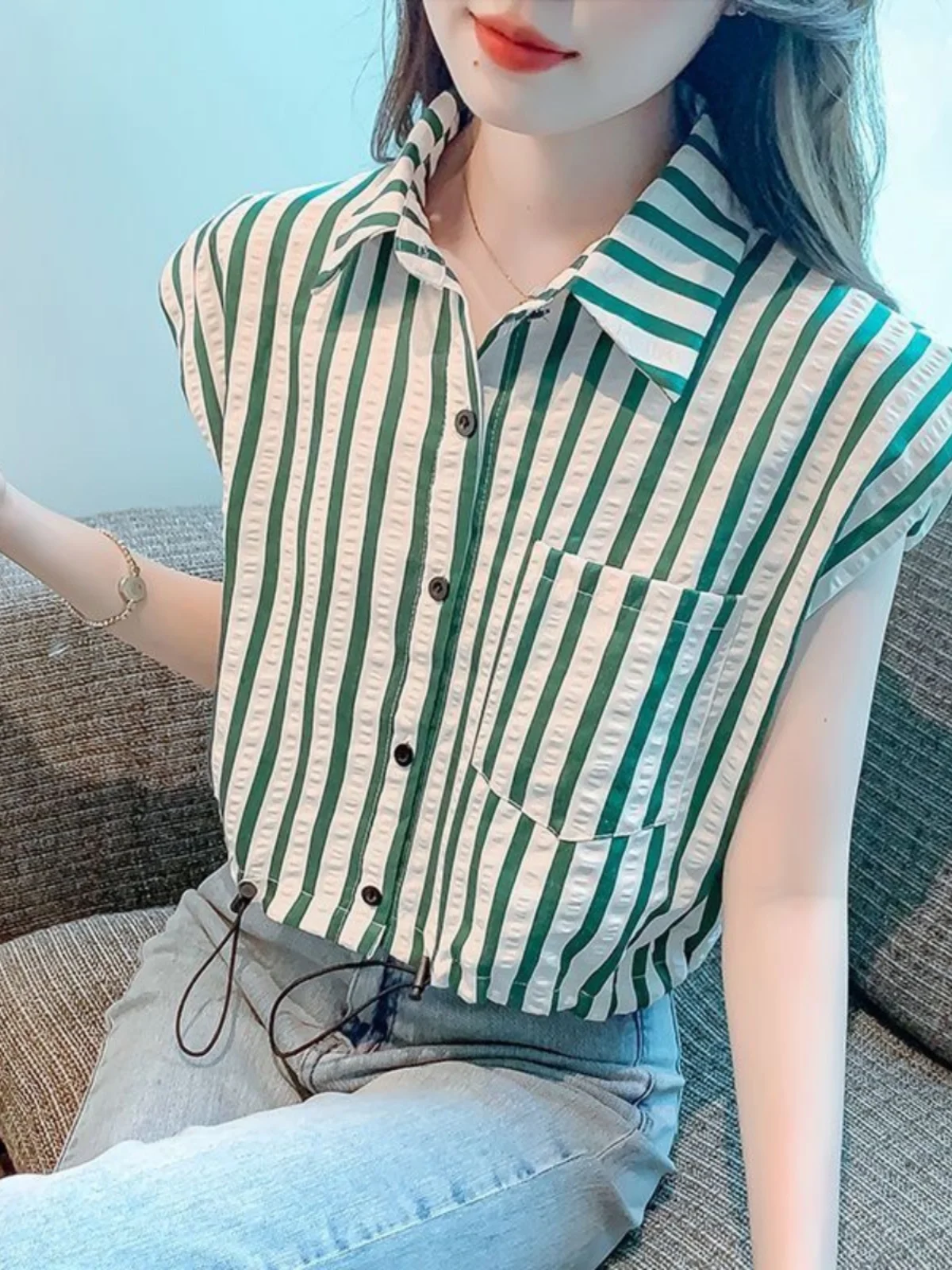 French Style Striped Short Sleeve Shirt Women's Summer 2025 New Age Reduction Drawstring Design Loose Fit Collar Top
French Style Striped Short Sleeve Shirt Women's Summer 2025 New Age Reduction Drawstring Design Loose Fit Collar Top