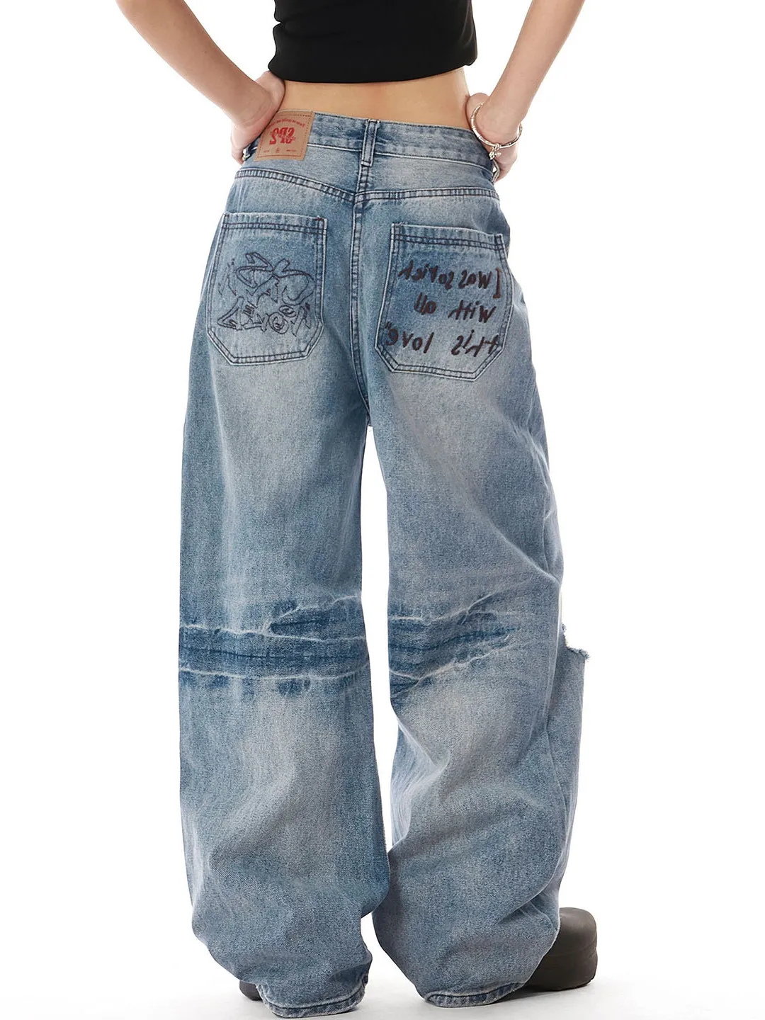 Women's Cartoon Graffiti Jeans Harajuku Japanese 2000s Style Y2k Baggy Denim Trouser Vintage Oversize Summer Jeans Pants Clothes
Women's Cartoon Graffiti Jeans Harajuku Japanese 2000s Style Y2k Baggy Denim Trouser Vintage Oversize Summer Jeans Pants Clothes