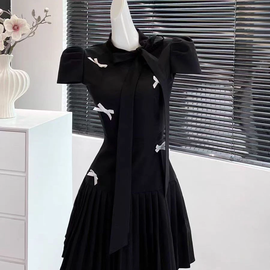French Gentle Dress Spring and Autumn 2025 New Waist Celebrity Bow Black Dress Regular Fit
French Gentle Dress Spring and Autumn 2025 New Waist Celebrity Bow Black Dress Regular Fit
