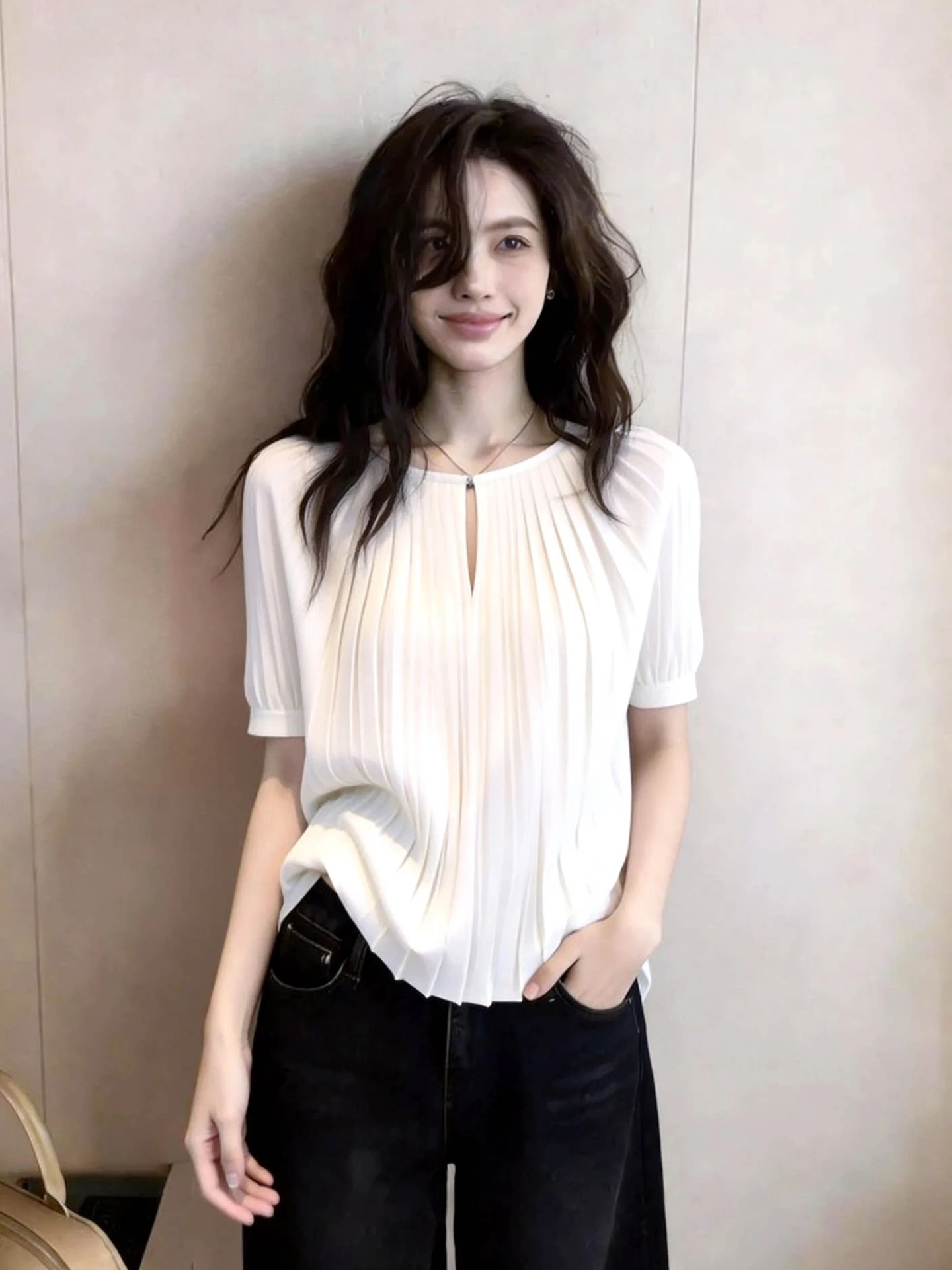 Fashionable Pure Color Short Sleeve Shirt Spring Summer Versatile Stylish Korean Style round Neck Top for Young Women
Fashionable Pure Color Short Sleeve Shirt Spring Summer Versatile Stylish Korean Style round Neck Top for Young Women