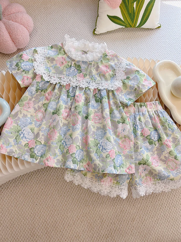 Girl Baby Pure Cotton Fragmented Flower Set 2024 Summer New Children's Lace Edge Short Sleeves+Elastic Waist Shorts Sweet Wear
Girl Baby Pure Cotton Fragmented Flower Set 2024 Summer New Children's Lace Edge Short Sleeves+Elastic Waist Shorts Sweet Wear