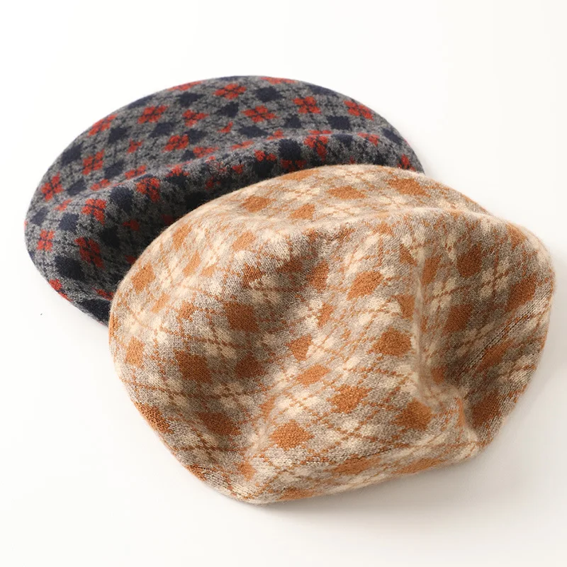 2023 Autumn and Winter New Cashmere Women's Hat Knitted Plaid Fashion Retro Jacquard Beret Outdoor Cold Protection Artist Hat
2023 Autumn and Winter New Cashmere Women's Hat Knitted Plaid Fashion Retro Jacquard Beret Outdoor Cold Protection Artist Hat