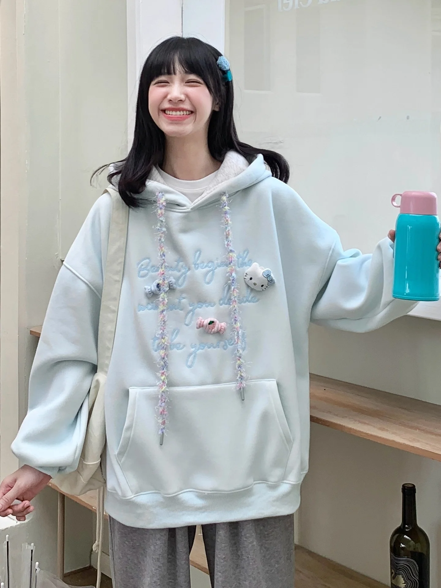 Синяя женская толстовка с капюшоном на флисовой подкладке, утепленная зимняя кофта в японском стиле, маленький размер, топ для солнечных дней, бренд Meet Sunny Day
Синяя женская толстовка с капюшоном на флисовой подкладке, утепленная зимняя кофта в японском стиле, маленький размер, топ для солнечных дней, бренд Meet Sunny Day