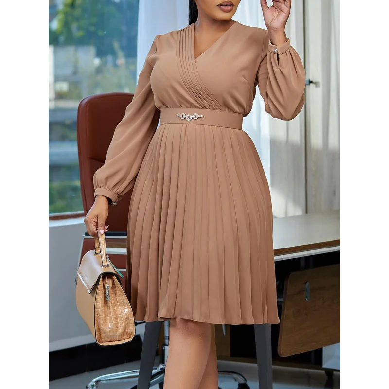 2025 New V-Neck Elegant Solid Color Pleated Plus-Size Dress - Chic and Timeless Style WD1030
2025 New V-Neck Elegant Solid Color Pleated Plus-Size Dress - Chic and Timeless Style WD1030