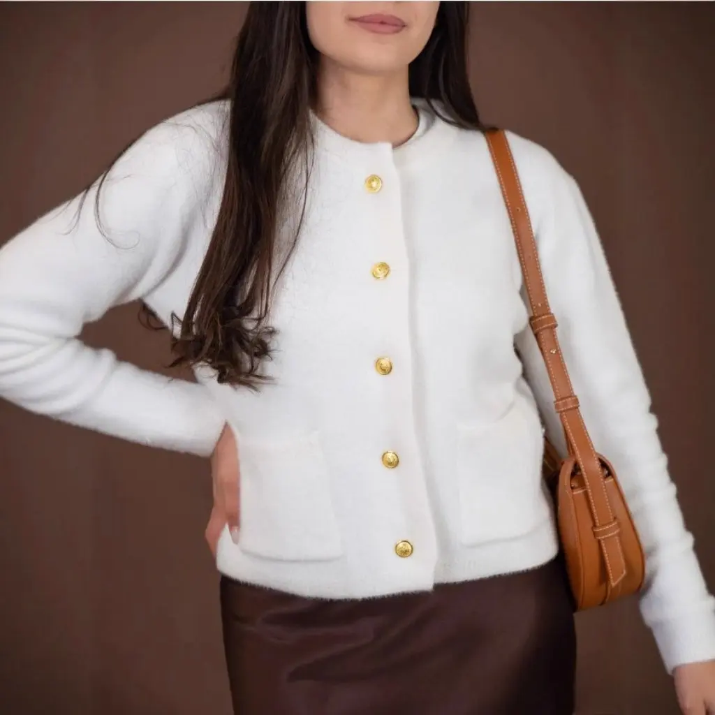 Women's French Style Gentle High-End Knitted Cardigan Top Light Luxury Small Fragrance Autumn Winter Sweater Jacket
Women's French Style Gentle High-End Knitted Cardigan Top Light Luxury Small Fragrance Autumn Winter Sweater Jacket