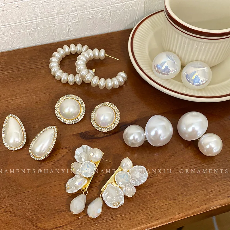 2024 Mermaid-inspired Dangle Earrings with Korean Doongdaemun Flower and Pearl, Trendy and Fashionable Accessories for Women
2024 Mermaid-inspired Dangle Earrings with Korean Doongdaemun Flower and Pearl, Trendy and Fashionable Accessories for Women