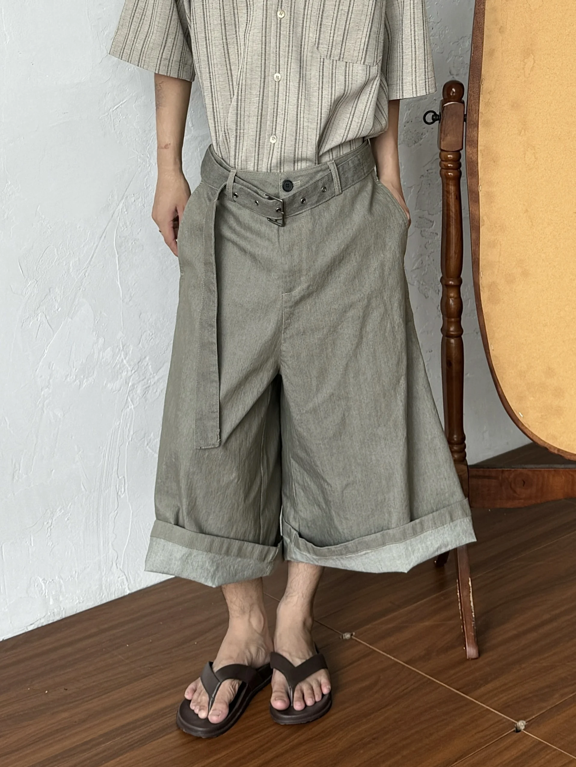 Casual Loose Men's 7/8ths Length Jeans Belted Waist Straight Leg Wide Leg Short Pants Cotton Linen Blend No Stretch Elastic
Casual Loose Men's 7/8ths Length Jeans Belted Waist Straight Leg Wide Leg Short Pants Cotton Linen Blend No Stretch Elastic