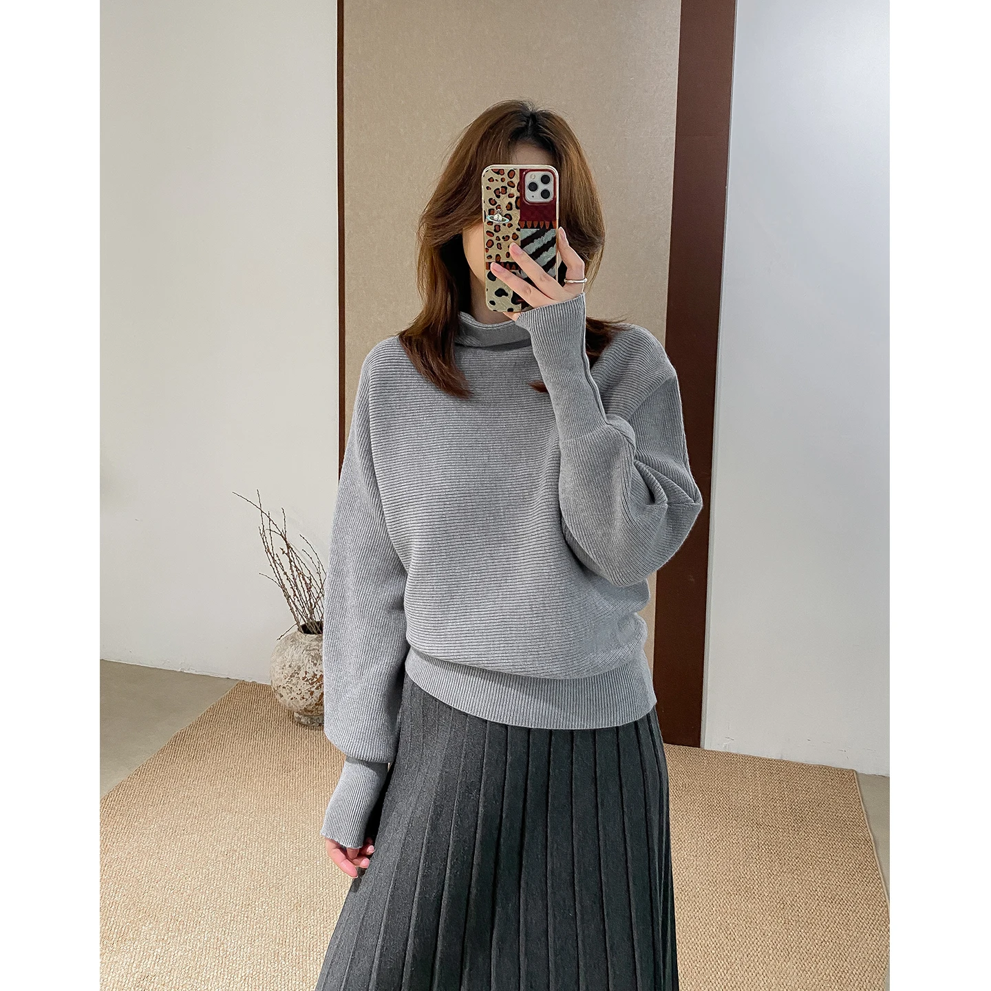 Женский свитер Phil Dan с высоким воротником, облегающий, с мягкой текстурой, рукавами «летучая мышь», зимний базовый слой, трикотаж
Женский свитер Phil Dan с высоким воротником, облегающий, с мягкой текстурой, рукавами «летучая мышь», зимний базовый слой, трикотаж