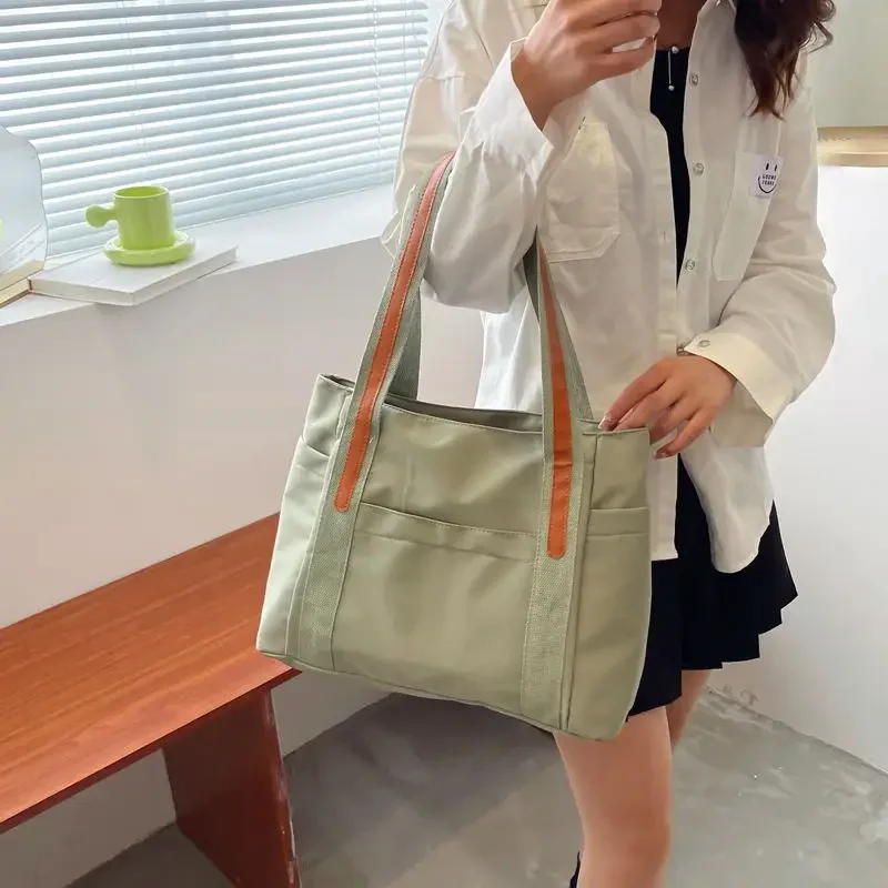 Simple Women Shoulder Bags Totes Casual Nylon Large Capacity Top-handle Bags Ladies Daily Shopping Bags Female Travel Handbags
Simple Women Shoulder Bags Totes Casual Nylon Large Capacity Top-handle Bags Ladies Daily Shopping Bags Female Travel Handbags