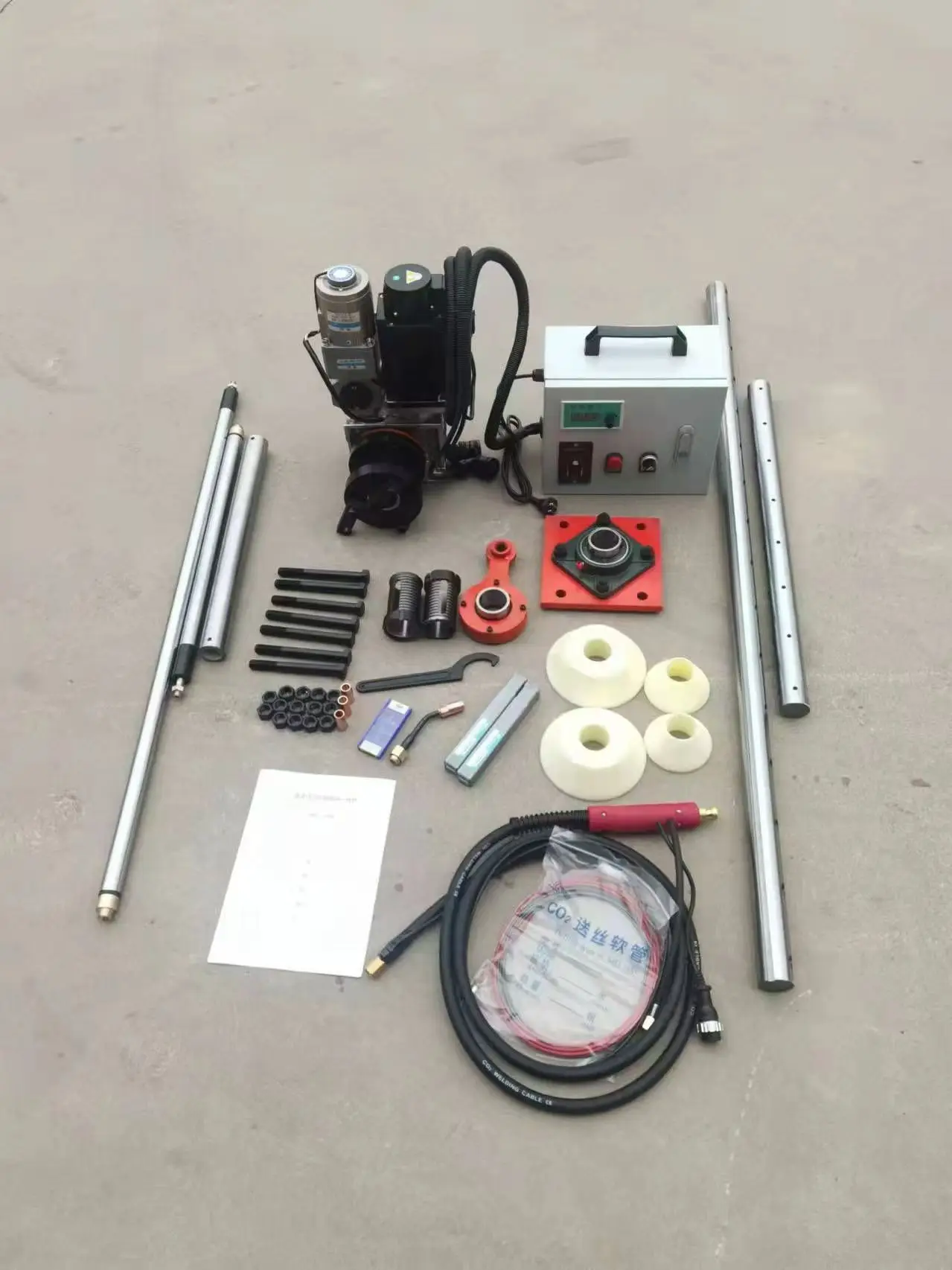 Boring and welding equipment Portable mobile boring machine portable bucket line boring machine
Boring and welding equipment Portable mobile boring machine portable bucket line boring machine