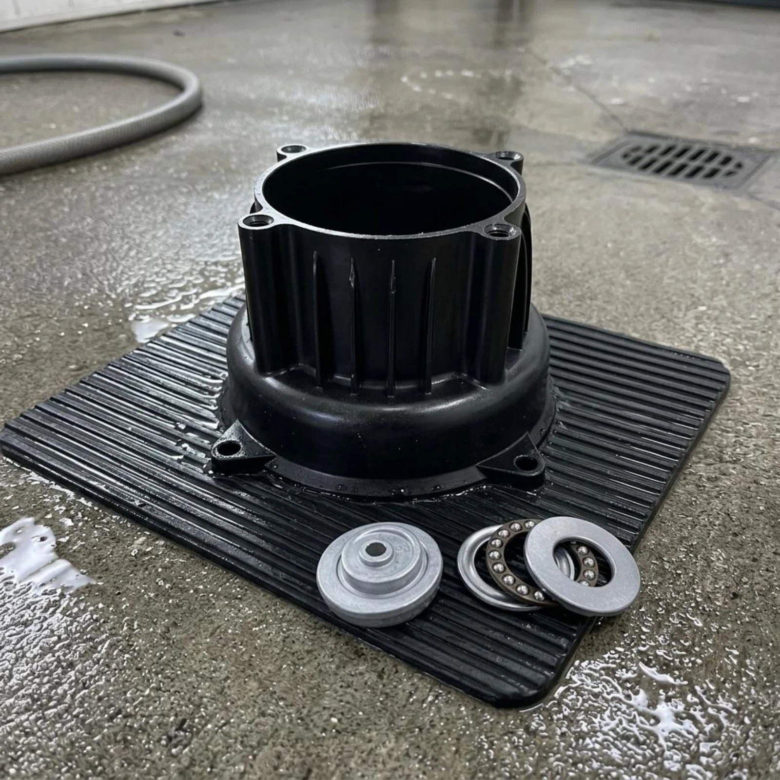 Oil-Cylinder Pump Housing Assembly Bearing Included Pressure Washer Pump Housing Equipment Component Ribbed Lateral Surface
Oil-Cylinder Pump Housing Assembly Bearing Included Pressure Washer Pump Housing Equipment Component Ribbed Lateral Surface