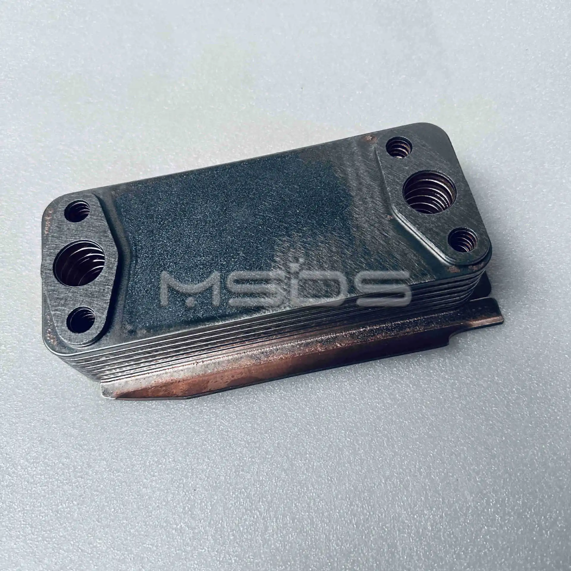 Applicable to Foton Cummins ISF4.5 oil cooler core 5395822 machine cold core 5590132 assembly inner core
Applicable to Foton Cummins ISF4.5 oil cooler core 5395822 machine cold core 5590132 assembly inner core