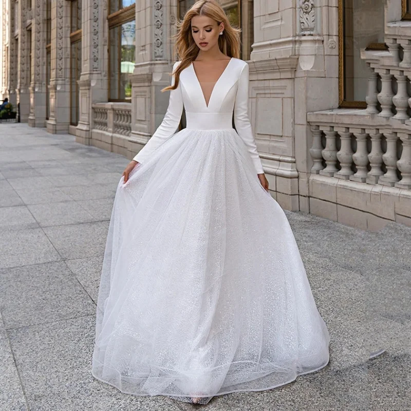 V Neck Wedding Dress A-Line Satin Lace Appliques Long SLeeve Bridal Gowns for Women White Sexy Simple
V Neck Wedding Dress A-Line Satin Lace Appliques Long SLeeve Bridal Gowns for Women White Sexy Simple