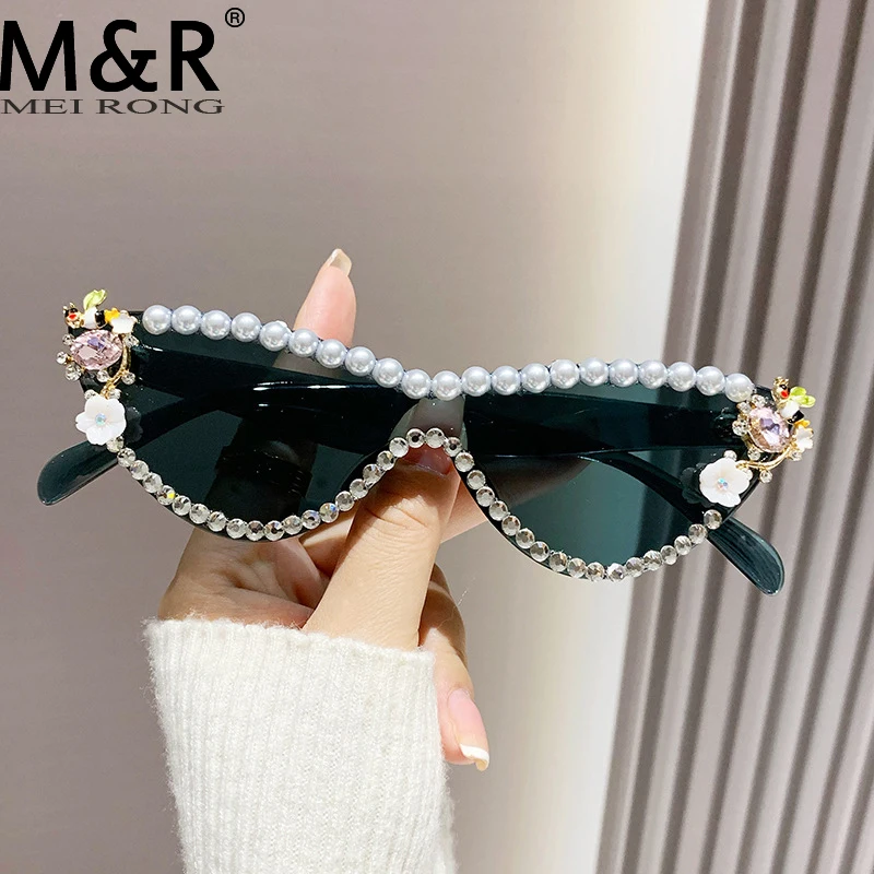 2024Fashion Women's Cat Eye Sunglasse Color Lens Water Diamond Metal Hinge Glasses Frame Trendy Street Photo Decorative Sunnies
2024Fashion Women's Cat Eye Sunglasse Color Lens Water Diamond Metal Hinge Glasses Frame Trendy Street Photo Decorative Sunnies