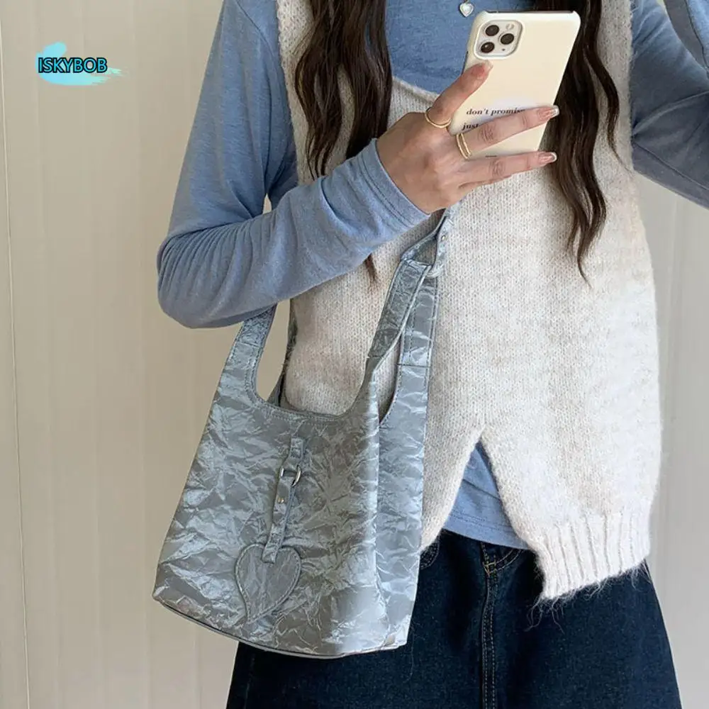 Trendy PU Leather Love Handbag Elegant Casual Women Bucket Bag Leisure Korean Style Shoulder Bag Travel
Trendy PU Leather Love Handbag Elegant Casual Women Bucket Bag Leisure Korean Style Shoulder Bag Travel