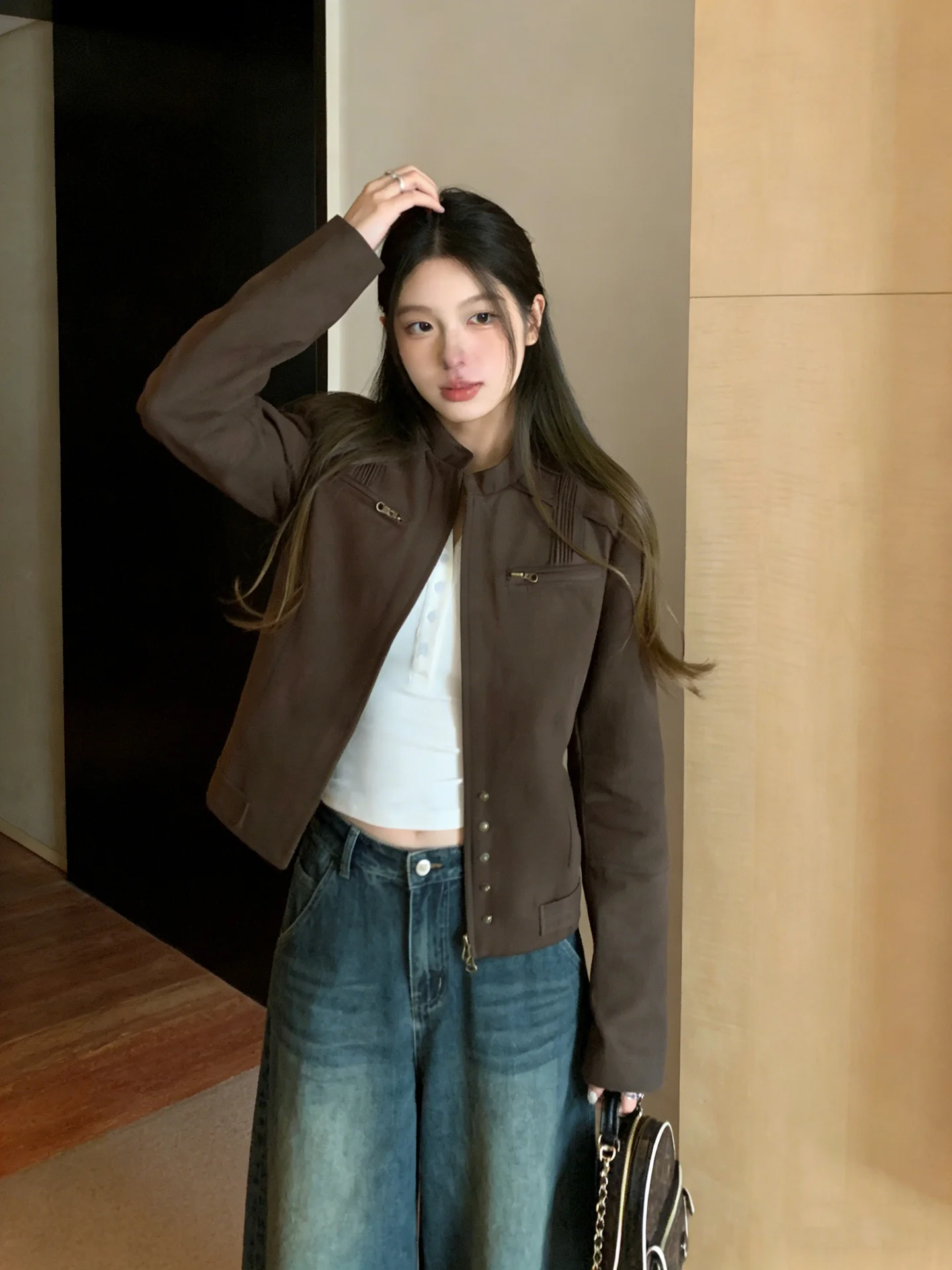 American Retro Coffee ort Workwear Jaet Women's 2026 Early Spring New Design Motorcycle Clothes Top Loose Fit Zipper ket
American Retro Coffee ort Workwear Jaet Women's 2026 Early Spring New Design Motorcycle Clothes Top Loose Fit Zipper ket