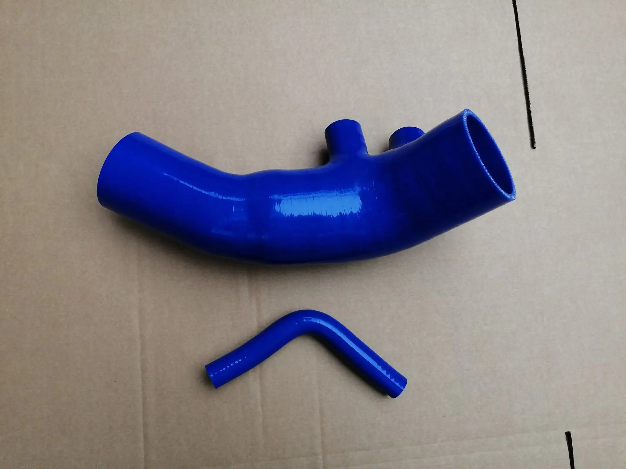 Air Cleaner Intake Hose 17880-28240 17881-28260 For 2006-2012 Toyota RAV4 2AZFE ACA33 ACA33; 1AZFE ACA30
Air Cleaner Intake Hose 17880-28240 17881-28260 For 2006-2012 Toyota RAV4 2AZFE ACA33 ACA33; 1AZFE ACA30