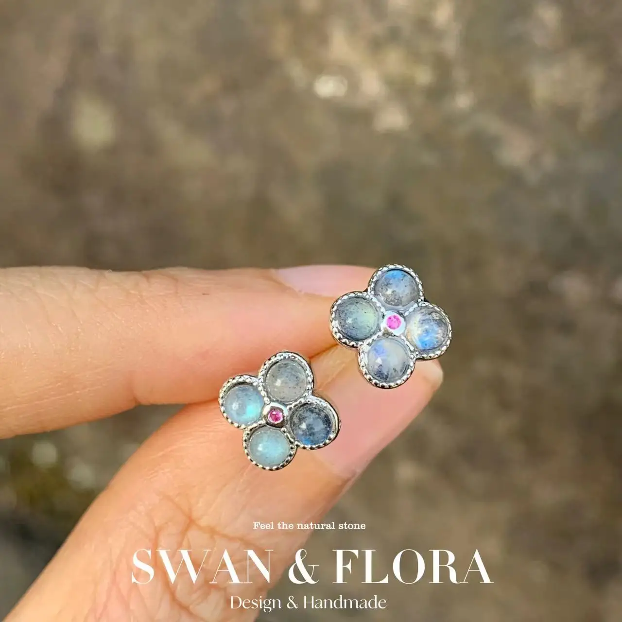 Серьги-гвоздики из стерлингового серебра 925 пробы с натуральным лунным камнем для женщин, ювелирные изделия, подарок
Серьги-гвоздики из стерлингового серебра 925 пробы с натуральным лунным камнем для женщин, ювелирные изделия, подарок